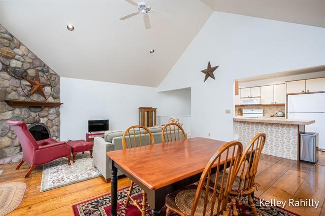 Builiding view nine for 6587 Waybridge, Grand Rapids, MI. 49546