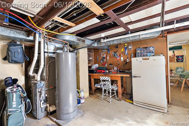 Builiding view forty six for 495 Lincoln, Clawson, MI. 48017