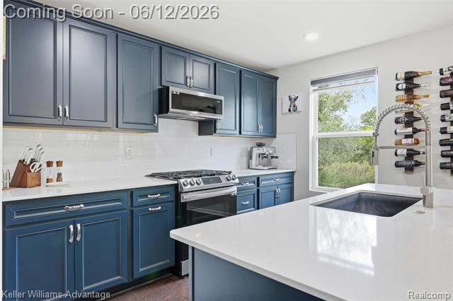 Builiding view fifteen for 6134 Fieldstone, South Lyon, MI. 48178