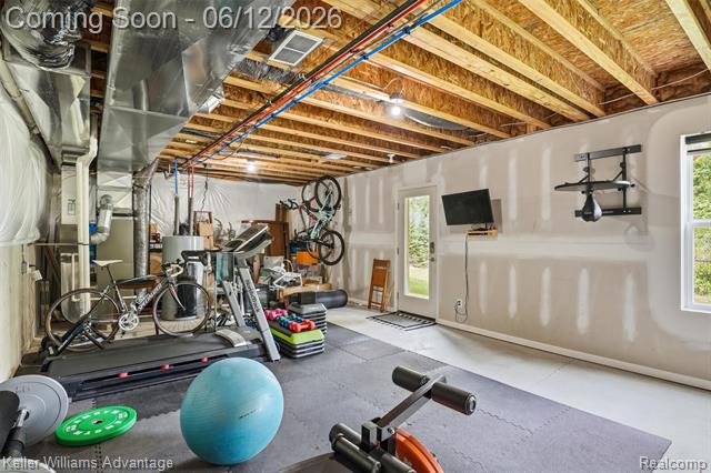 Builiding view thirty nine for 6134 Fieldstone, South Lyon, MI. 48178