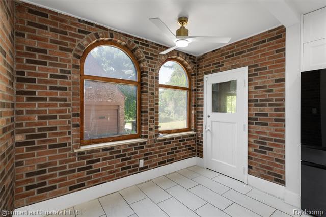 Builiding view thirty for 3205 Sherbourne, Detroit, MI. 48221