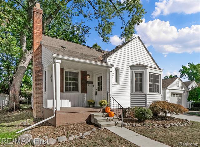 front view picture of 151 Fisher Ct, Clawson, MI. 48017