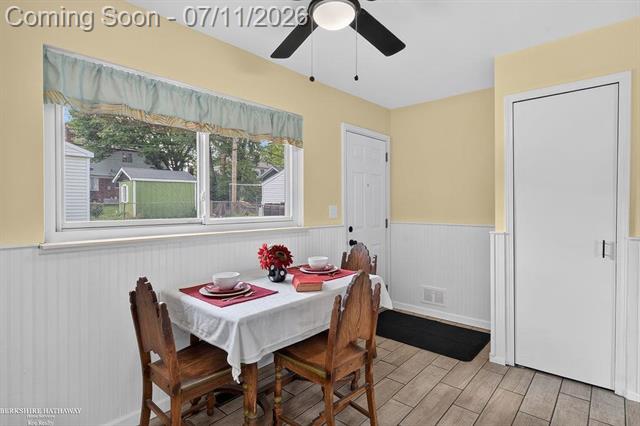 Builiding view eleven for 511 Kinross, Clawson, MI. 48017