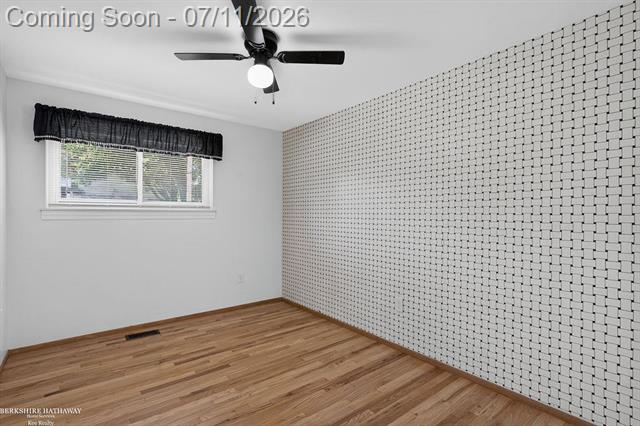 Builiding view seventeen for 511 Kinross, Clawson, MI. 48017