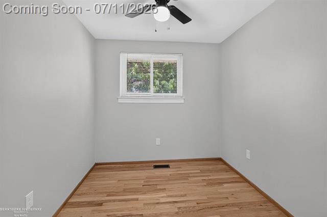 Builiding view thirteen for 511 Kinross, Clawson, MI. 48017
