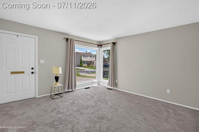 Builiding view three for 511 Kinross, Clawson, MI. 48017