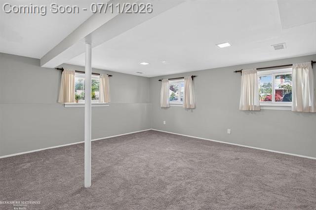 Builiding view twenty four for 511 Kinross, Clawson, MI. 48017