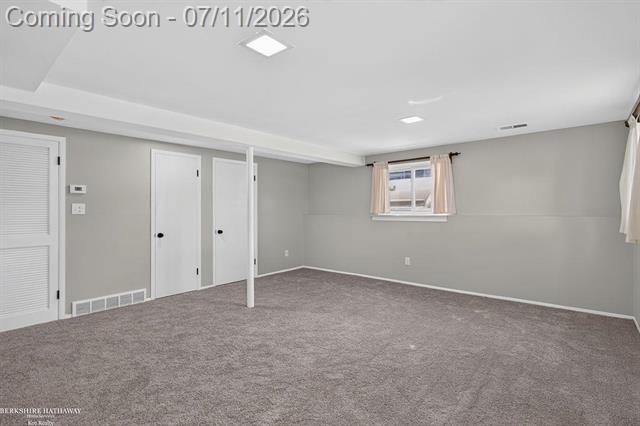 Builiding view twenty three for 511 Kinross, Clawson, MI. 48017