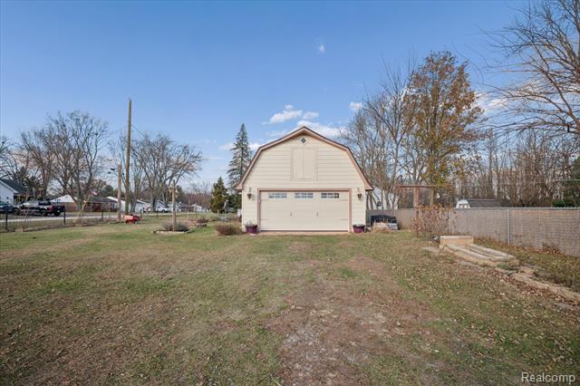 Builiding view fifty three for 1944 Sterns, Temperance, MI. 48182