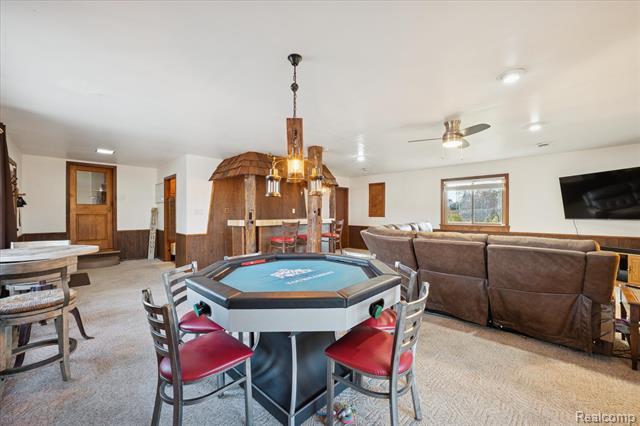 Builiding view forty eight for 1944 Sterns, Temperance, MI. 48182