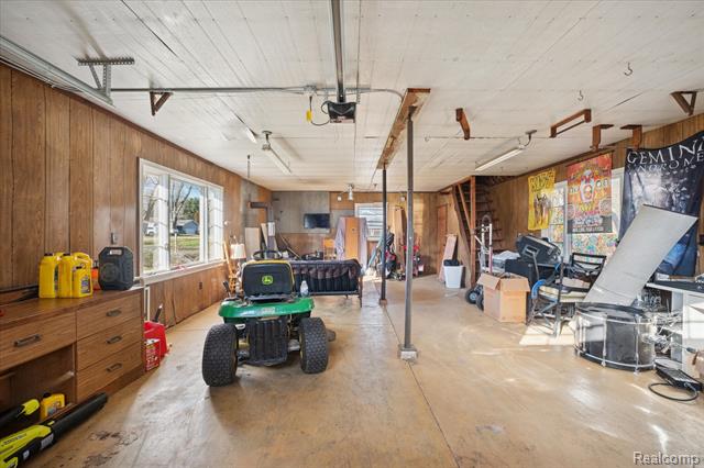 Builiding view forty for 1944 Sterns, Temperance, MI. 48182