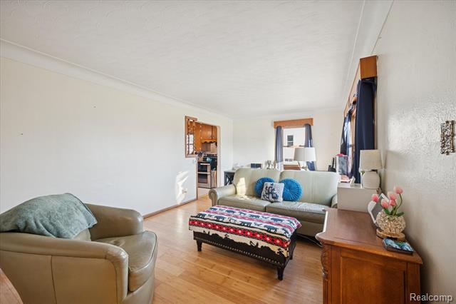 Builiding view seven for 1944 Sterns, Temperance, MI. 48182