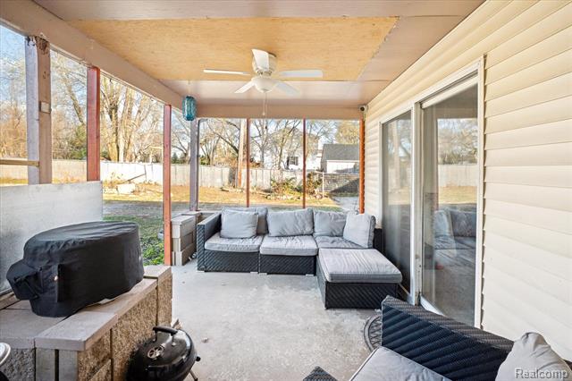 Builiding view thirty five for 1944 Sterns, Temperance, MI. 48182