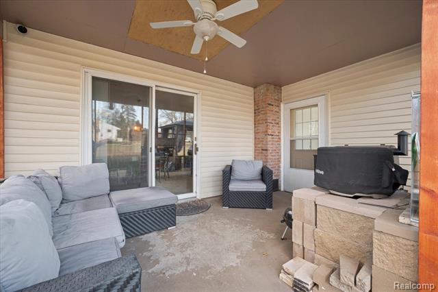 Builiding view thirty six for 1944 Sterns, Temperance, MI. 48182