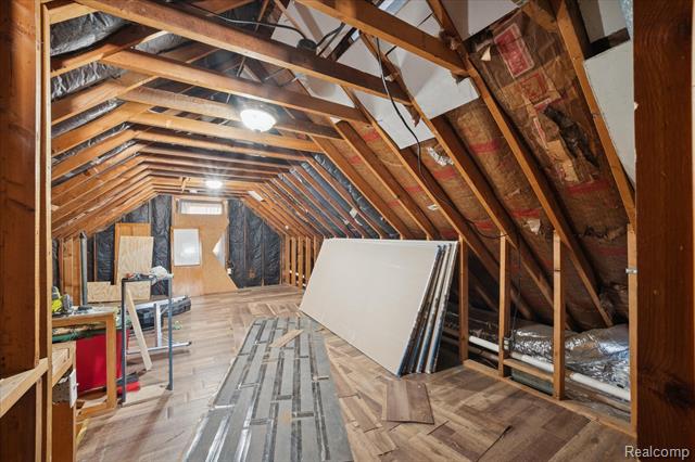 Builiding view thirty two for 1944 Sterns, Temperance, MI. 48182