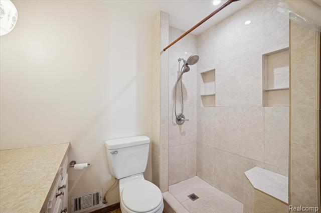 Builiding view thirty for 1944 Sterns, Temperance, MI. 48182