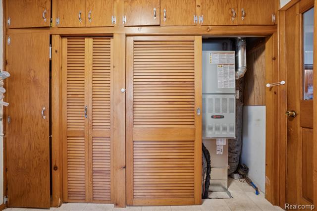 Builiding view twelve for 1944 Sterns, Temperance, MI. 48182