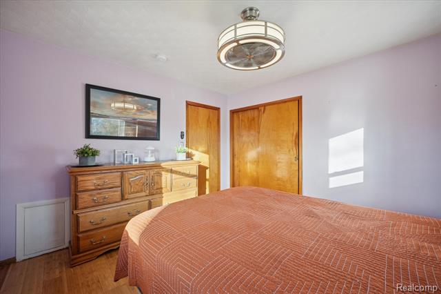 Builiding view twenty four for 1944 Sterns, Temperance, MI. 48182