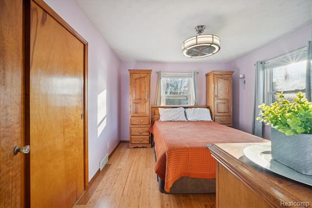 Builiding view twenty two for 1944 Sterns, Temperance, MI. 48182