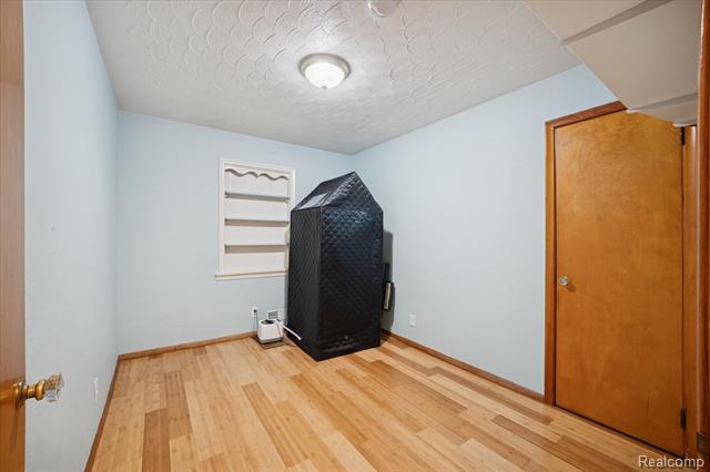 Builiding view twenty for 1944 Sterns, Temperance, MI. 48182