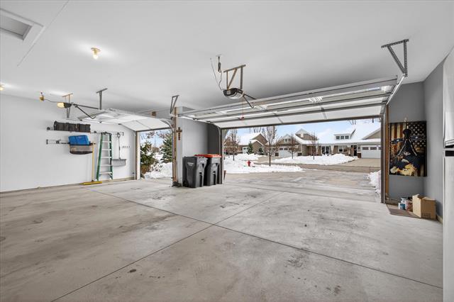 Builiding view fifty for 6125 Harmon Green, Grandville, MI. 49418