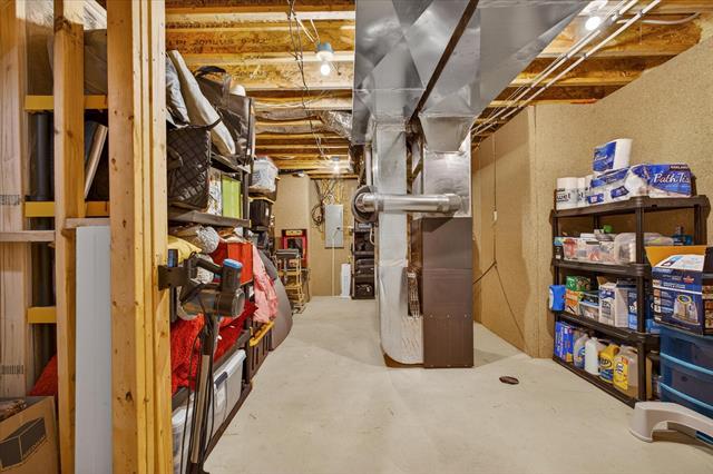 Builiding view forty eight for 6125 Harmon Green, Grandville, MI. 49418