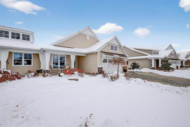 Builiding view three for 6125 Harmon Green, Grandville, MI. 49418