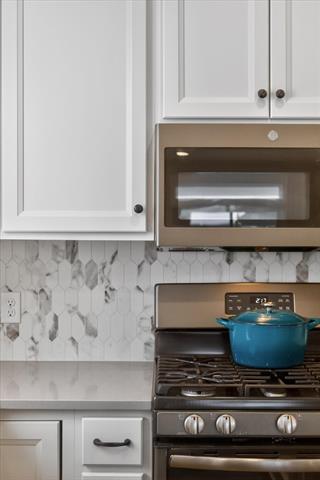 Builiding view twenty one for 6125 Harmon Green, Grandville, MI. 49418