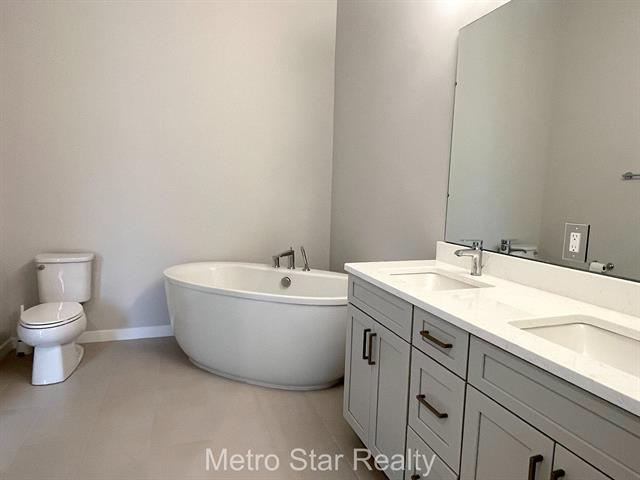 Builiding view ten for 2901 Corston, Ann Arbor, MI. 48105