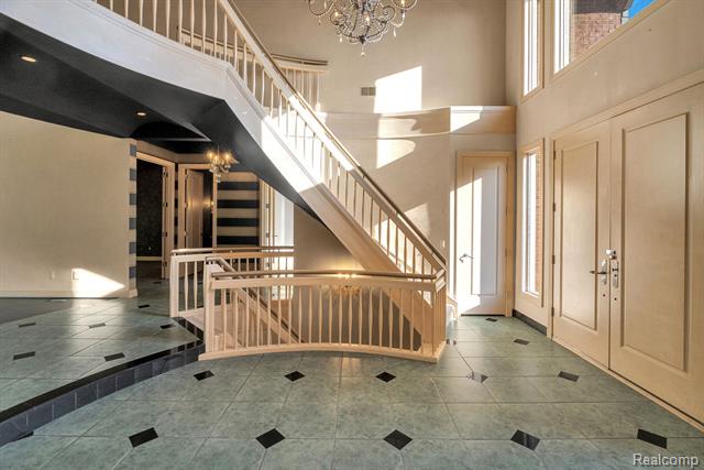 Builiding view eleven for 5779 Pinecrest Estates, Ann Arbor, MI. 48105