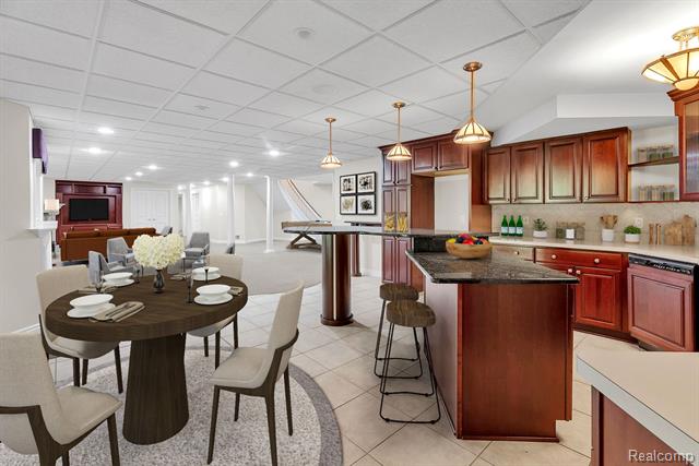 Builiding view fifty two for 5779 Pinecrest Estates, Ann Arbor, MI. 48105