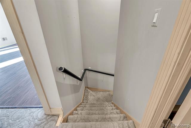 Builiding view forty six for 5779 Pinecrest Estates, Ann Arbor, MI. 48105