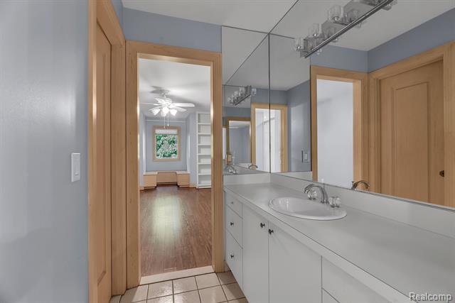 Builiding view forty two for 5779 Pinecrest Estates, Ann Arbor, MI. 48105