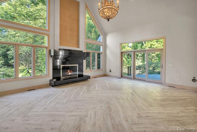 Builiding view twenty one for 5779 Pinecrest Estates, Ann Arbor, MI. 48105