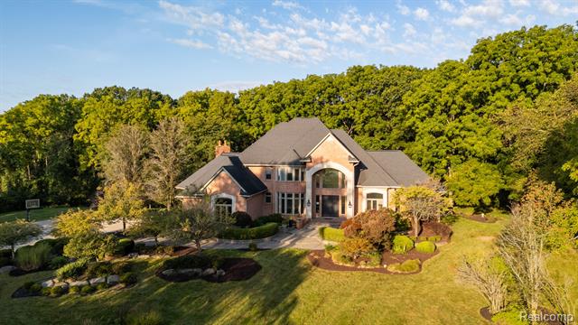 front view for 5779 Pinecrest Estates Drive, Ann Arbor, Mi. 48105