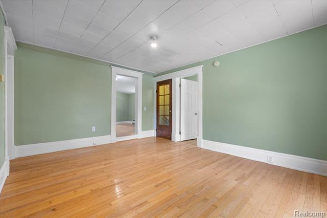 Builiding view eighteen for 1257 Byron, Howell, MI. 48843