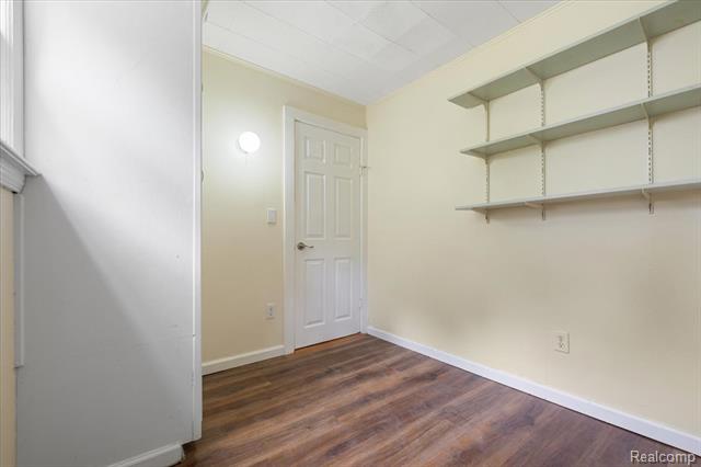 Builiding view eleven for 1257 Byron, Howell, MI. 48843