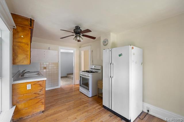 Builiding view fifteen for 1257 Byron, Howell, MI. 48843