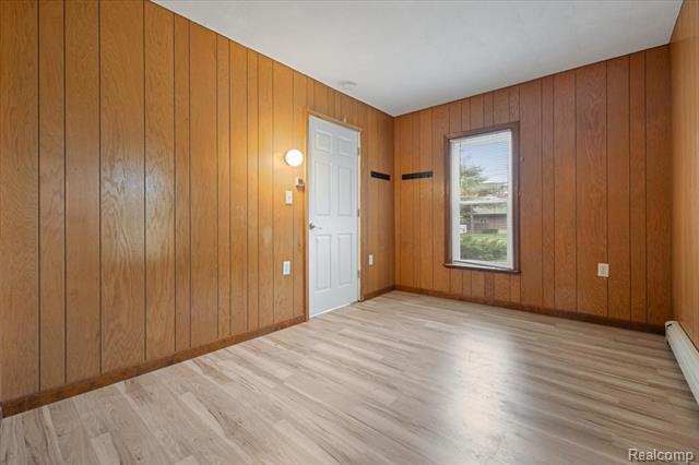 Builiding view ten for 1257 Byron, Howell, MI. 48843