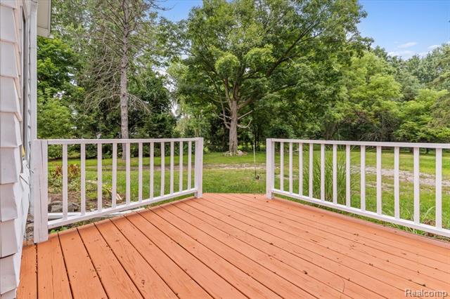 Builiding view thirty five for 1257 Byron, Howell, MI. 48843