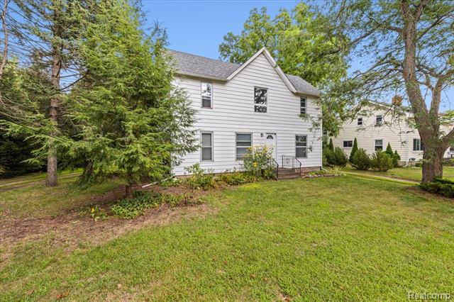 Builiding view thirty one for 1257 Byron, Howell, MI. 48843