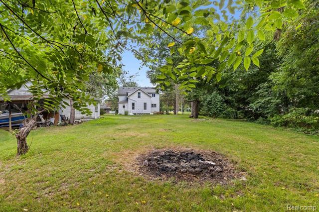 Builiding view thirty six for 1257 Byron, Howell, MI. 48843