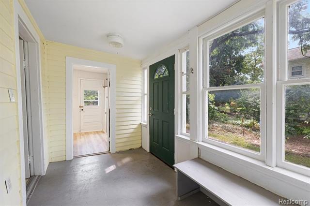 Builiding view twenty eight for 1257 Byron, Howell, MI. 48843