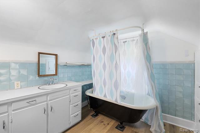 Builiding view twenty one for 1257 Byron, Howell, MI. 48843