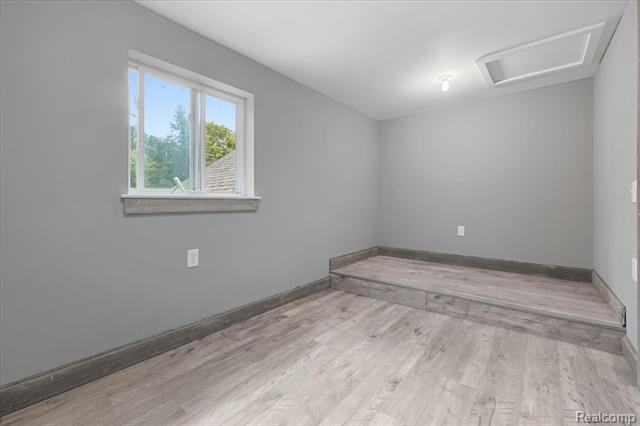 Builiding view twenty two for 1257 Byron, Howell, MI. 48843