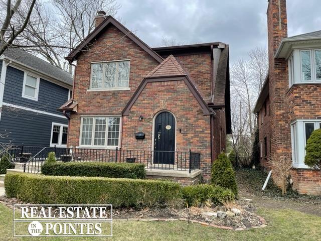 front view for 557 Neff, Grosse Pointe, Mi. 48230