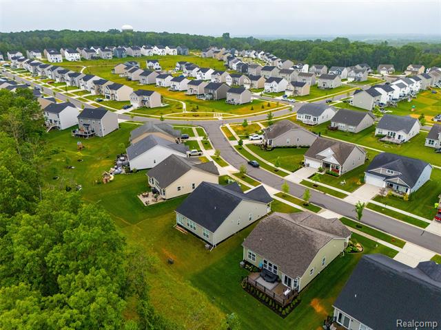 Builiding view forty one for 171 Coppice Way, White Lake, MI. 48386