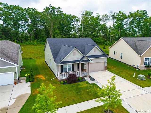 Builiding view thirty five for 171 Coppice Way, White Lake, MI. 48386