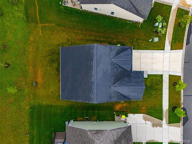 Builiding view thirty seven for 171 Coppice Way, White Lake, MI. 48386