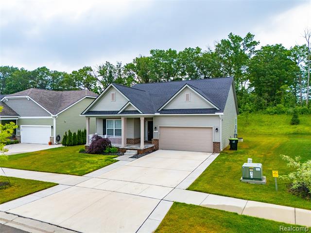 Builiding view thirty three for 171 Coppice Way, White Lake, MI. 48386